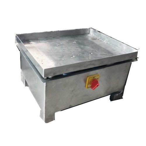 Tavola vibrante per l'industria agroalimentare - Wecan Engineering Solutions - per cioccolato / per stampi / in acciaio inossidabile