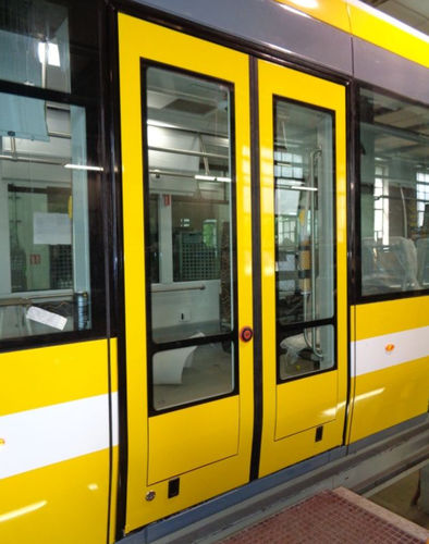 Porta del treno scorrevole - ŽOS 4 TRAINS - elettrica / per tram / da ingresso