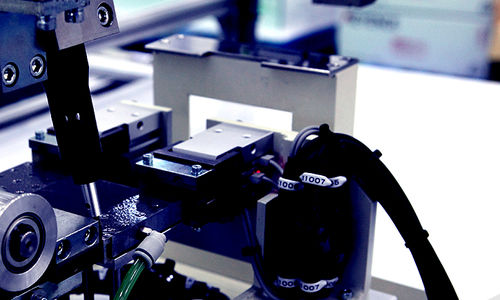 Assemblaggio per l'industria elettronica - NAKASAKU Co., Ltd. - ferro / acciaio