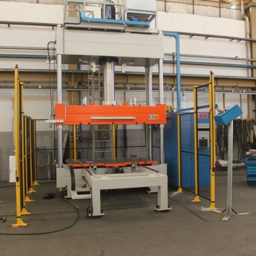 Pressa idraulica - COMI GROUP - punzonatrice / di taglio / per linea di termoformatura