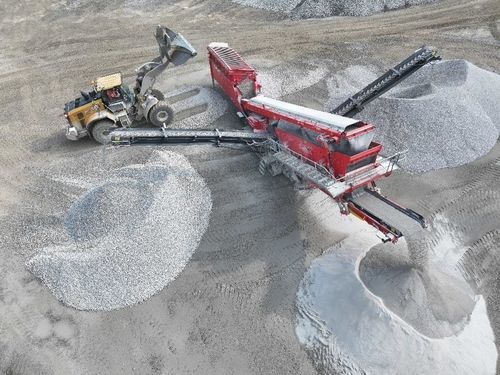 Vaglio per cantiere di costruzione - 693 - TEREX Mobile Processing Equipment - per miniere / a vibrazione lineare / a vibrazione