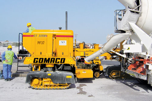 Finitrice a casseforme scorrevoli offset - GT-3200 - GOMACO International