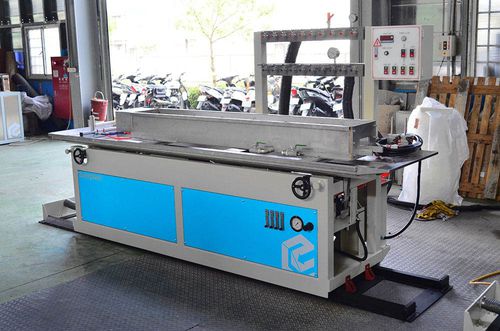 Piano porta calibri per estrusione di profilato - Everplast Machinery Co., Ltd.