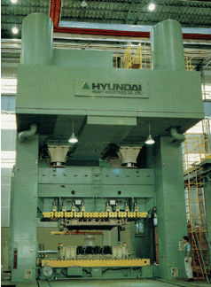 Pressa di messa a punto - Hyundai Heavy Industries-Robotics System