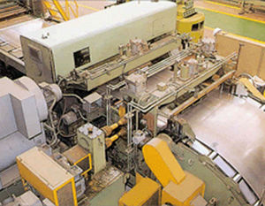 Linea di tranciatura - Hyundai Heavy Industries-Robotics System