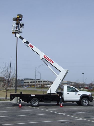 Piattaforma articolata montata su camion - max. 227 kg, 19.2 m | V60F - Elliott Equipment Company - idraulica