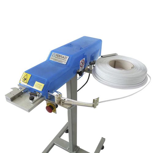 Clippatrice per sacchi - SM P series - Ferplast - per reti / per alimenti / per prodotti chimici
