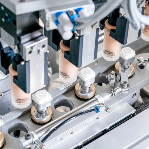Etichettatrice automatica - OPTIMA packaging group GmbH - per applicazione sulla parte superiore del prodotto / per applicazione laterale / per applicazione sulla parte inferiore