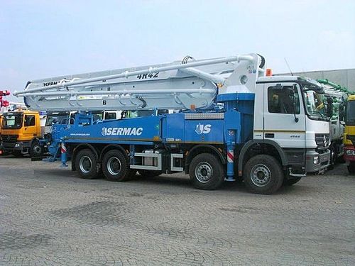 Pompa autocarrata per calcestruzzo per cantiere - 130 - 184 m³/h, 42 m | SIRIO 4R42 - SERMAC S.p.A.