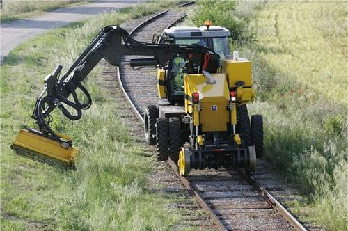 Braccio decespugliatore - 300RR - UNAC - per rete ferroviaria