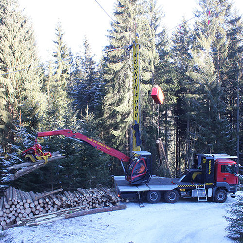 Abbattitrice forestale gommata - Mounty 4000 series - Konrad Forsttechnik - carroponte