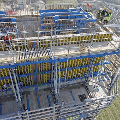 Cassaforma a ripresa autosollevanti - SCF - Hünnebeck GmbH - a telaio / travi / di grande altezza