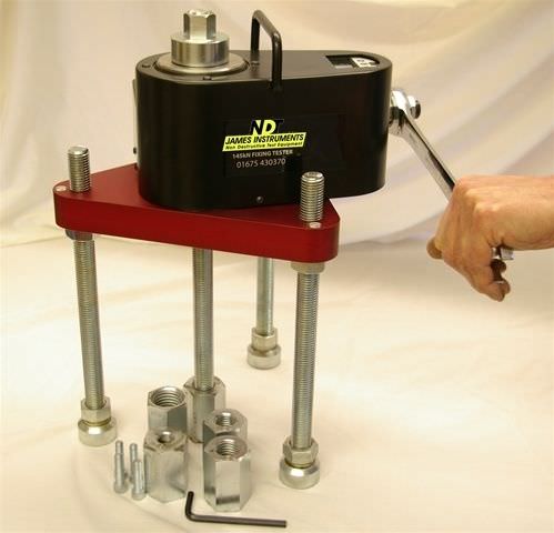 Apparecchio per prove di resistenza allo sradicamento - 30 - 145 kN | P-C-729 - James Instruments - manuale / per pompa