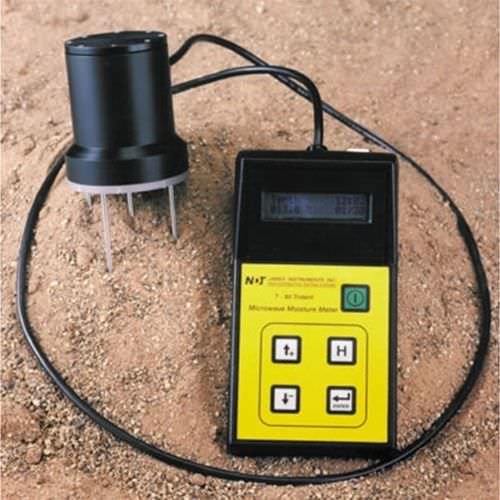 Misuratore di umidità per cereali - Trident™ - James Instruments - a microonde / con display digitale / portatile