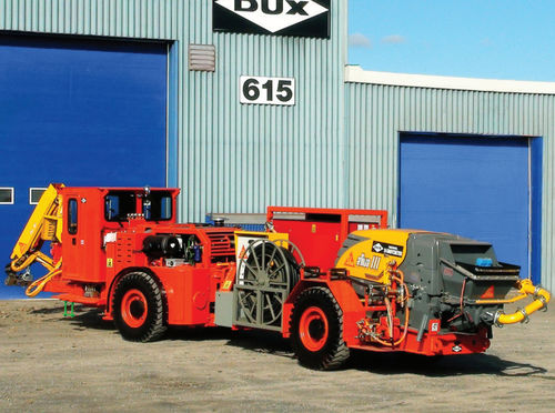 Spruzzatrice di calcestruzzo - S1-SHOTCRETER - DUX MACHINERY CORPORATION - su braccio articolato