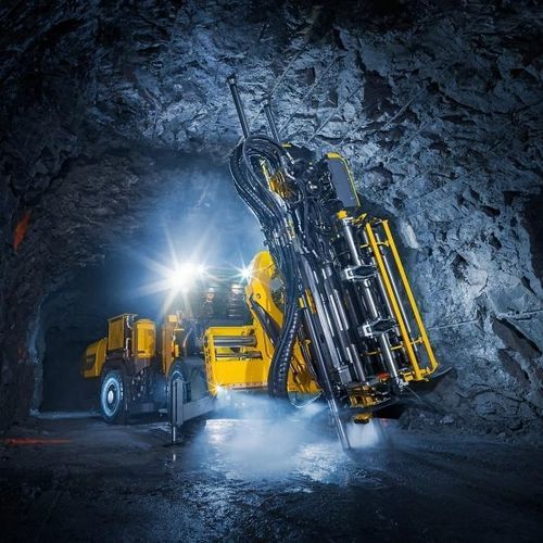 Perforatrice per forature profonde - Simba M40 S - Epiroc - su ruote / a percussione / idraulica