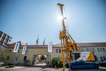 Perforatrice multifunzione - BG 28 H BT 75 - BAUER Maschinen GmbH - rotativa / per cantiere di costruzione