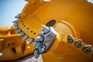 Attrezzo di scavo per martello fondo foro (tophammer) per foro lungo - BAUER Maschinen GmbH