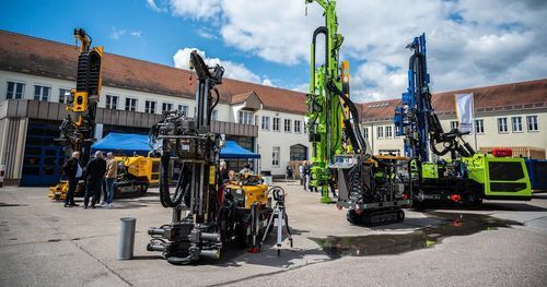 Perforatrice per ancoraggi di raccordo - KLEMM KR 702-3 - BAUER Maschinen GmbH - geotecnica / di stabilizzazione / multifunzione
