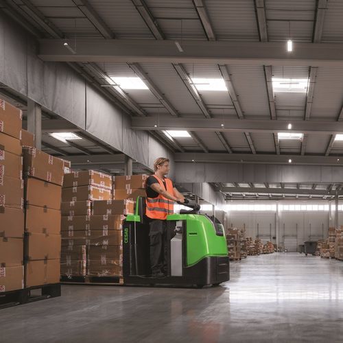 Carrello commissionatore elettrico - O112 series - CESAB - per magazzino / con forche di sollevamento / mobile