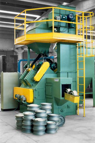 Granigliatrice con nastro trasportatore a rulli - GR - TURBOTECNICA - per cerchioni / automatica