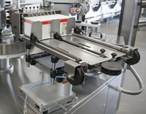 Etichettatrice automatica - FLEXA ULTRACOL - Kosme - con colla termofusibile / rotativa