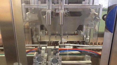 Riempitrice tappatrice etichettatrice controllata da PLC - RTE2U CBD - PMR System Group - per olio / per l'industria farmaceutica / per prodotti fitosanitari
