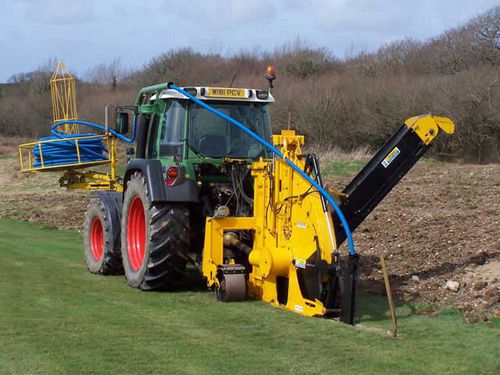 Trencher a ruota - 75 - AFT TRENCHERS LIMITED - montato su trattore / per trattore / per campo sportivo