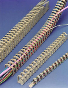Canale di cablaggio - 500 mm - Nelco Products - in plastica / flessibile