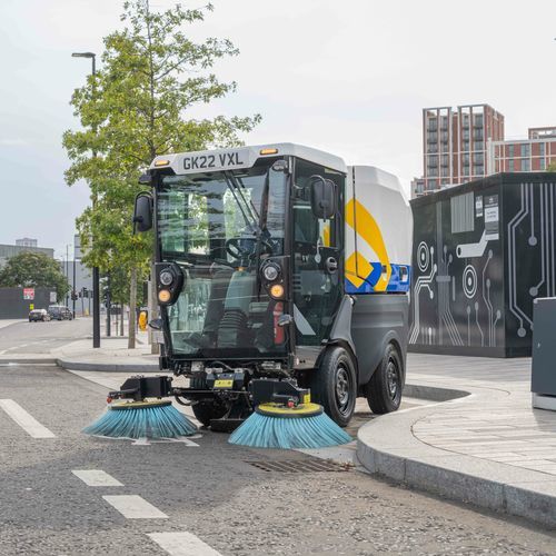 Spazzatrice meccanica per strade - RAVO R1 - Scarab Sweepers - con motore a benzina / con motore diesel / per strade