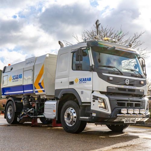 Spazzatrice meccanica su autotelaio - Magnum 82 - Scarab Sweepers - diesel / per strade / per pista d'aeroporto