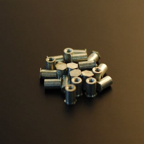 Colonnina distanziale crimpabile - SPACERFIX™ series - clufix