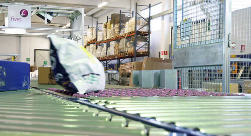 Smistatore per l'industria delle bevande - Fives Cinetic SAS - con deviatore / automatizzato / per pacchi