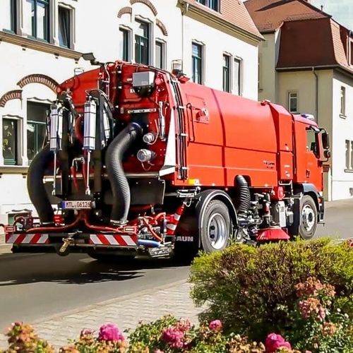 Spazzatrice aspirante su autotelaio - AQUATHERM - FAUN Umwelttechnik GmbH & Co. KG - diesel