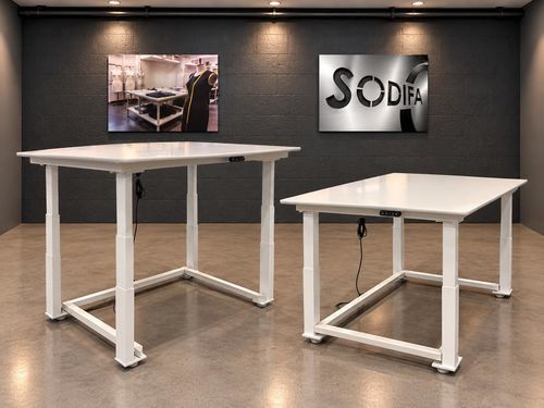 Tavolo di taglio per tessuti - SODIFA ESCA - elettrico / ad altezza regolabile