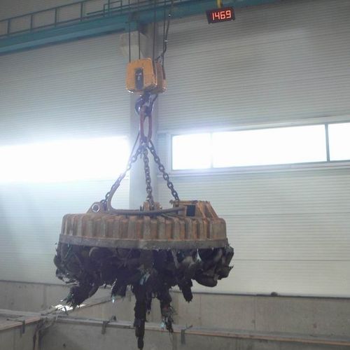 Elettromagnete di sollevamento per movimentazione di rottami - ADR 17 - AdobA GmbH - circolare
