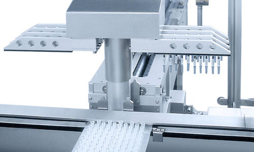 Decassettatrice tipo pick and place - SET  - Bausch + Ströbel Maschinenfabrik Ilshofen GmbH+Co. KG - interamente automatico / per siringhe / per l'industria farmaceutica