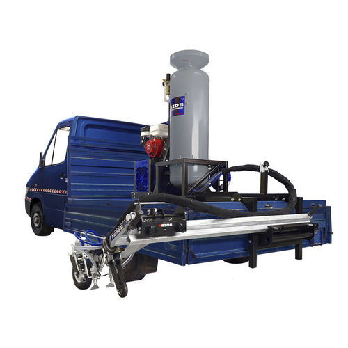 Macchina traccialinee per strade - ROADMASTER 2.5 - VEZOS - idraulica / montata su camion