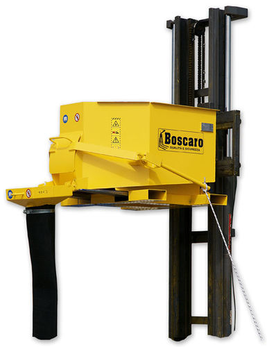 Benna per calcestruzzo rettangolare - MCE series - Boscaro s.r.l. - con tubo di scarico / per carrello elevatore