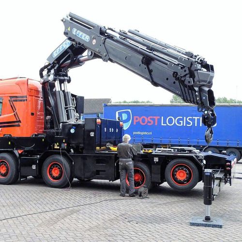 Gru montata su camion - 1255  - Effer S.p.a - pieghevole / per ambienti pericolosi / idraulica