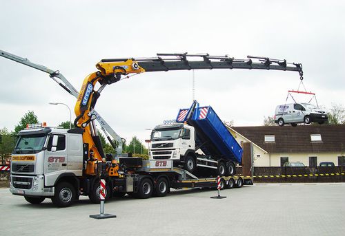 Gru montata su camion - 1355  - Effer S.p.a - con braccio articolato / per applicazioni pesanti / di carico