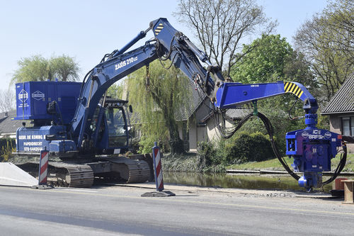 Battipalo idraulico - 8RFSH - International Construction Equipment BV - vibrante / montato su escavatore