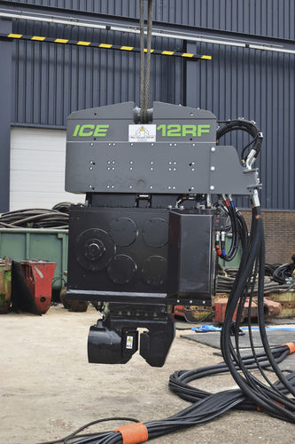 Battipalo a percussione vibrante - 12RF - International Construction Equipment BV