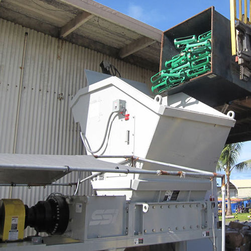 Trituratore primario - Dual-Shear® M70 series - SSI Shredding Systems, Inc. - a due alberi / per rifiuti solidi sfusi / per rifiuti elettronici