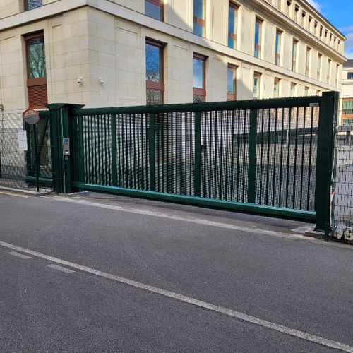 Cancello scorrevole - Ulmalu® 800  - TGO - a motore / industriale / in profilato di alluminio