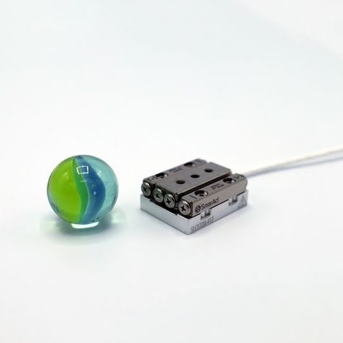 Mini-piastra di nanoposizionamento lineare - SLC-1720 - SmarAct GmbH - piezoelettrica / 1 asse / in ciclo chiuso