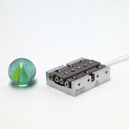 Mini-piastra di nanoposizionamento lineare - SLC-1730 - SmarAct GmbH - piezoelettrica / in ciclo chiuso / di precisione
