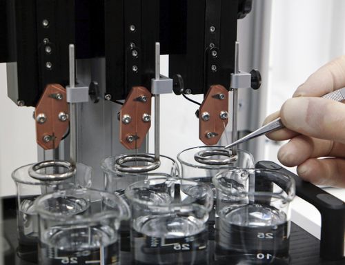 Macchina di incisione per PCB automatica - SmarAct GmbH