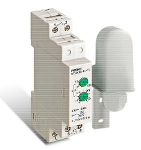 Interruttore crepuscolare su guida DIN - 1|C 7053N - PERRY ELECTRIC