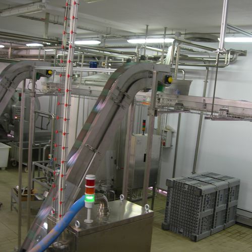Trasportatore a nastro - M.H. Material Handling S.p.A - a tapparelle / inclinato / modulare